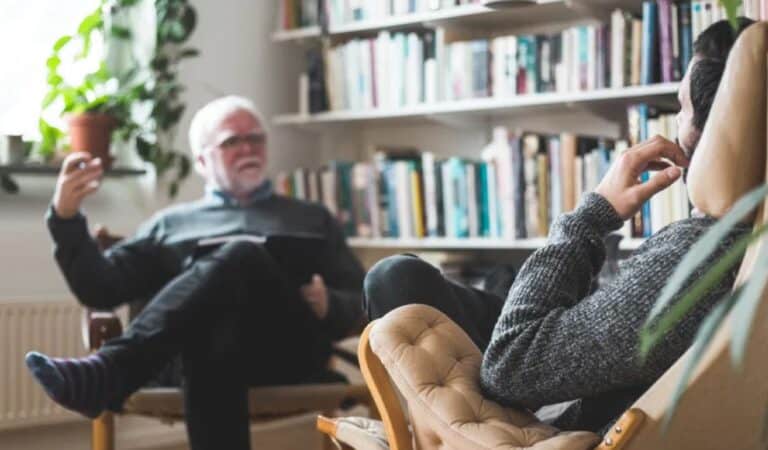 Side Hustle For A Therapist: 12 Ways Therapists Can Earn More 1