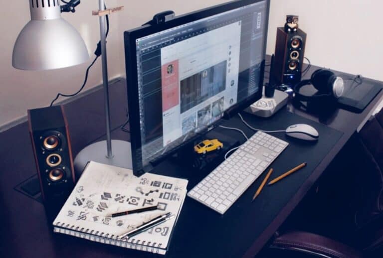 graphic design side hustle